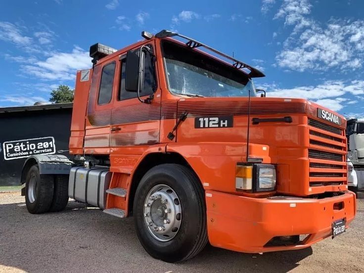 comparação Scania 112 vs 113