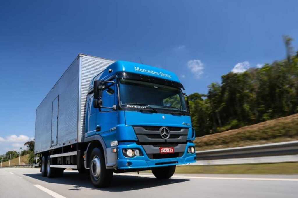 Mercedes Atego 2426